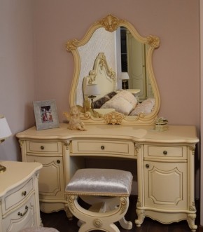 Туалетный стол + Зеркало Мона Лиза (крем) в Белоярском - beloyarskiy.mebel-74.com | фото